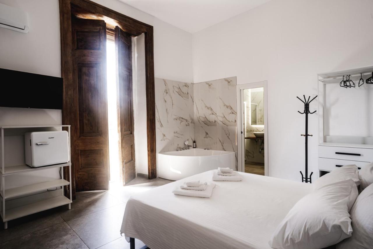 La Bella Vita Luxury Apartament And Travel Solution Napoli Eksteriør billede