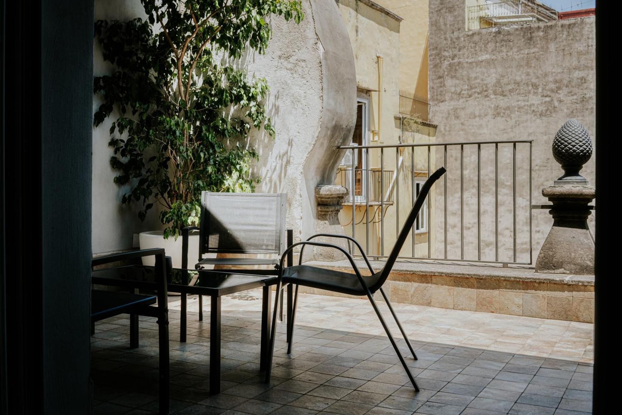 La Bella Vita Luxury Apartament And Travel Solution Napoli Eksteriør billede