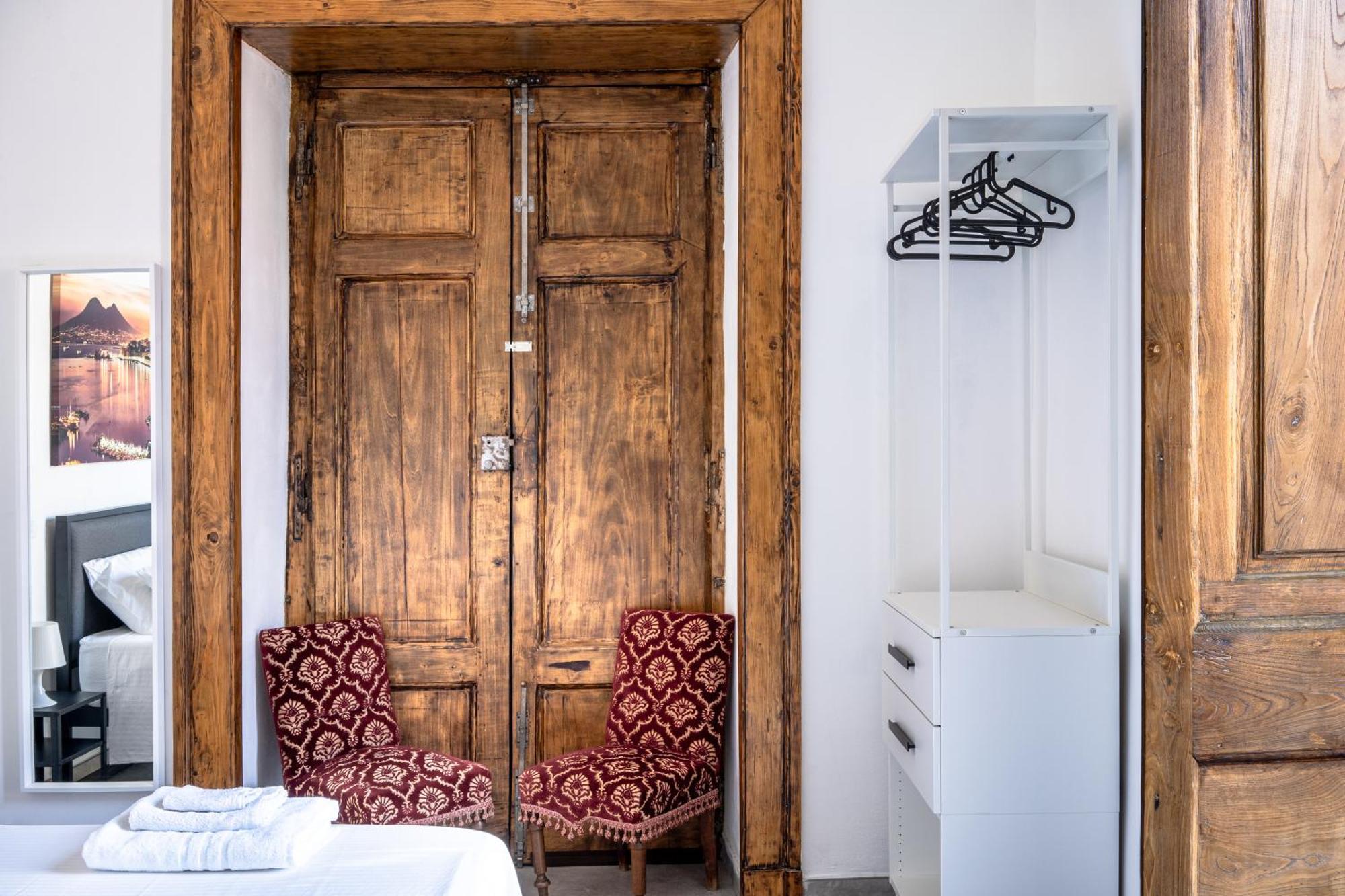 La Bella Vita Luxury Apartament And Travel Solution Napoli Eksteriør billede