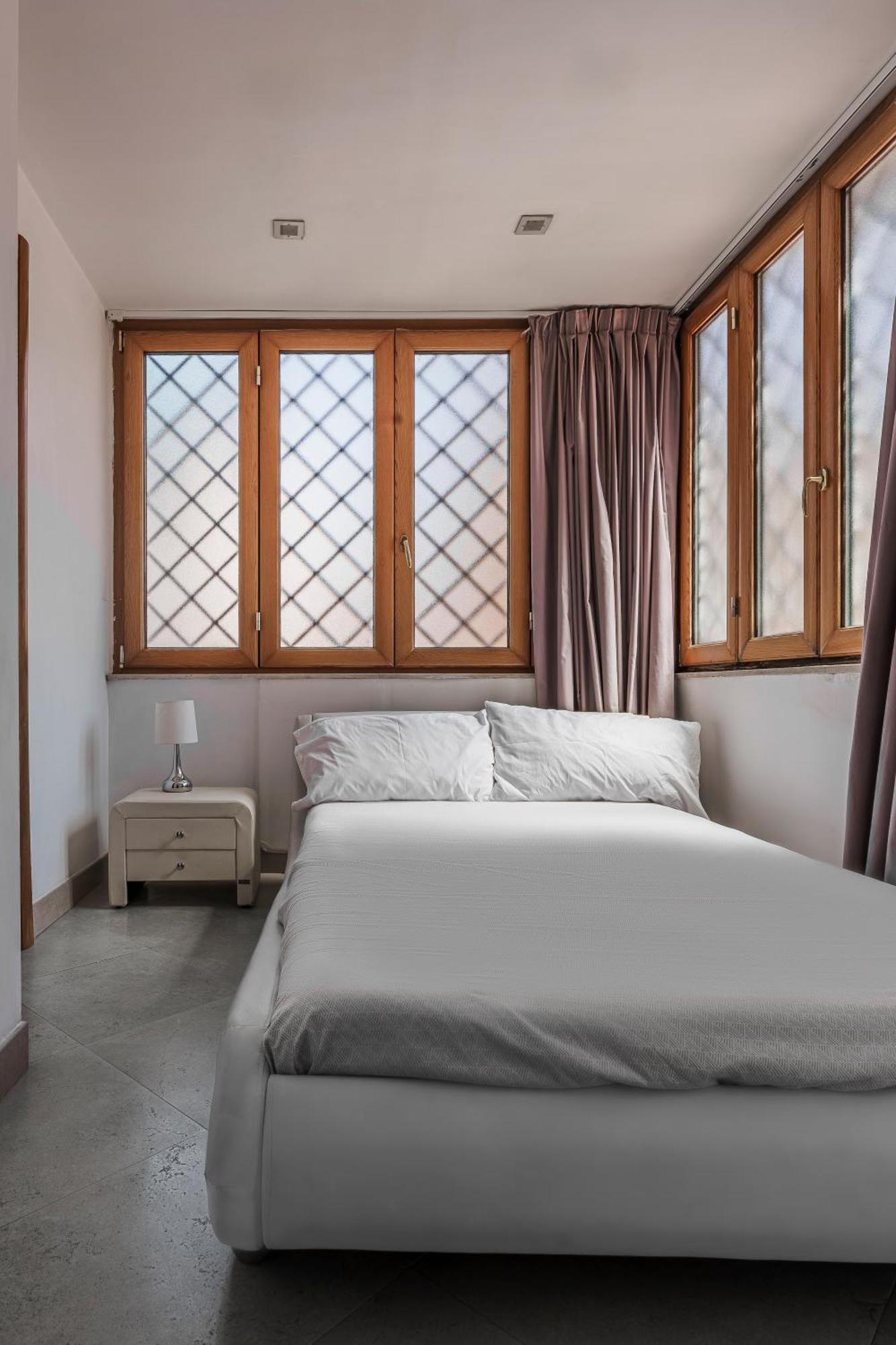 La Bella Vita Luxury Apartament And Travel Solution Napoli Eksteriør billede