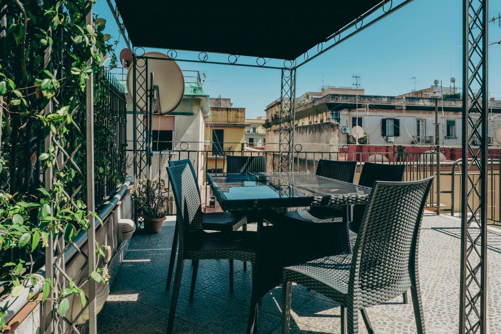 La Bella Vita Luxury Apartament And Travel Solution Napoli Eksteriør billede