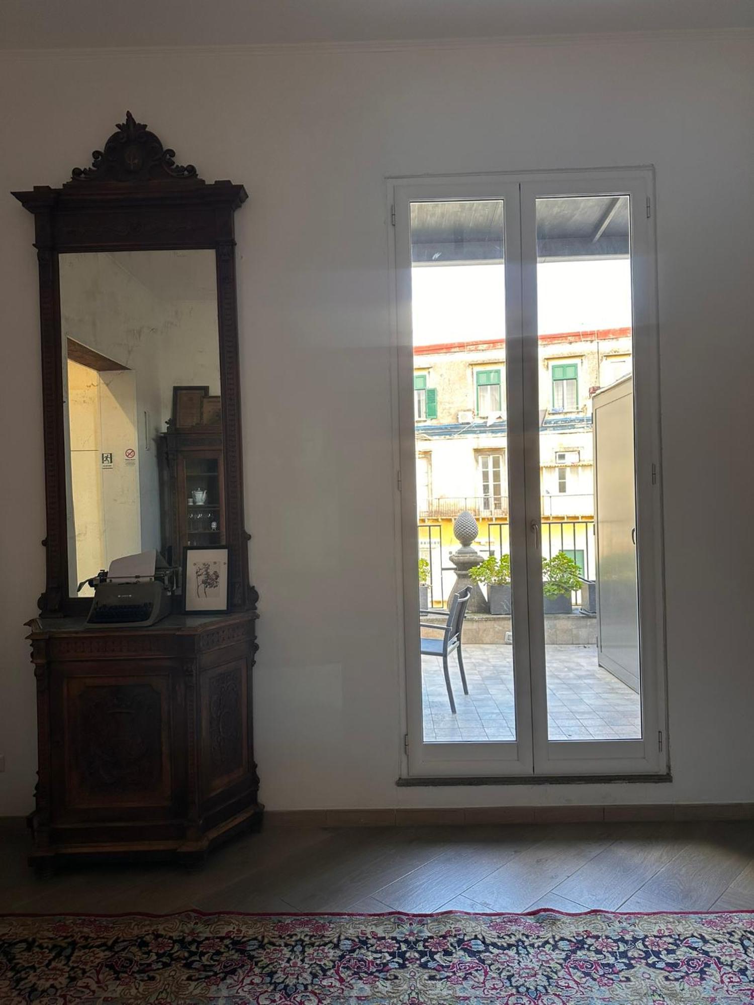 La Bella Vita Luxury Apartament And Travel Solution Napoli Eksteriør billede